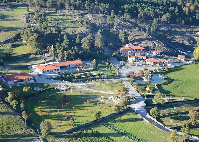 מלון Quinta De Santo Estevao Rural 4*